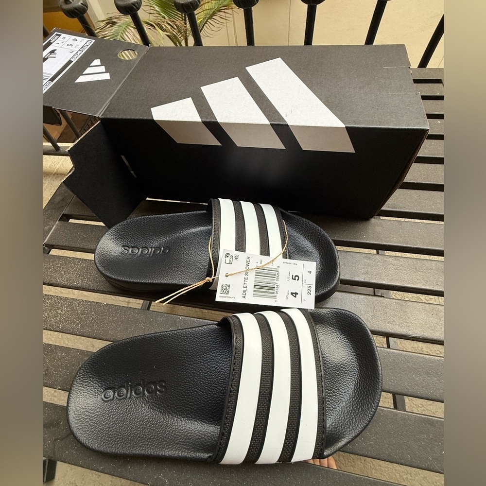 Adidas Black and White ADILETTE SHOWER SLIDES ( M 4 / W 5 )
